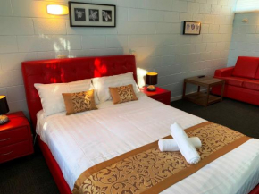 Гостиница Gazebo Motor Inn  Стратмертон